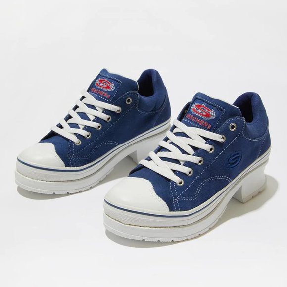 Skechers Shoes - Skechers Heartbeats Softy Sneakers Size 6.5 Women's